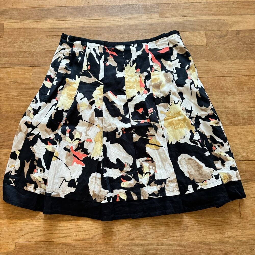 Renuar black yellow knee length a-line skirt size 16
 b22